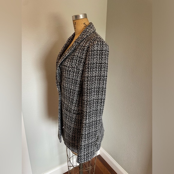 BCBG Maxazria- SZ S Tweed Black Blazer - Picture 5 of 9